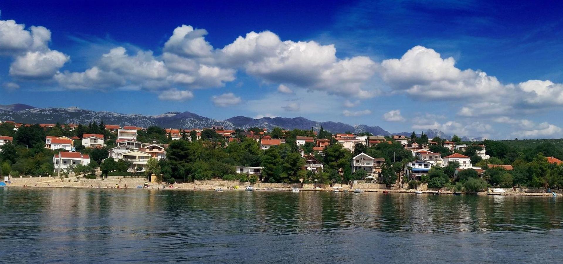 Apartments Dubravko Maslenica Ngoại thất bức ảnh